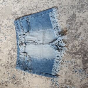 Altar'd State Women's Size 26 Two Tone Denim‎ Frayed Hem Shorts
